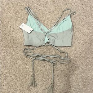 NWT Tobi size large wrap around bra top